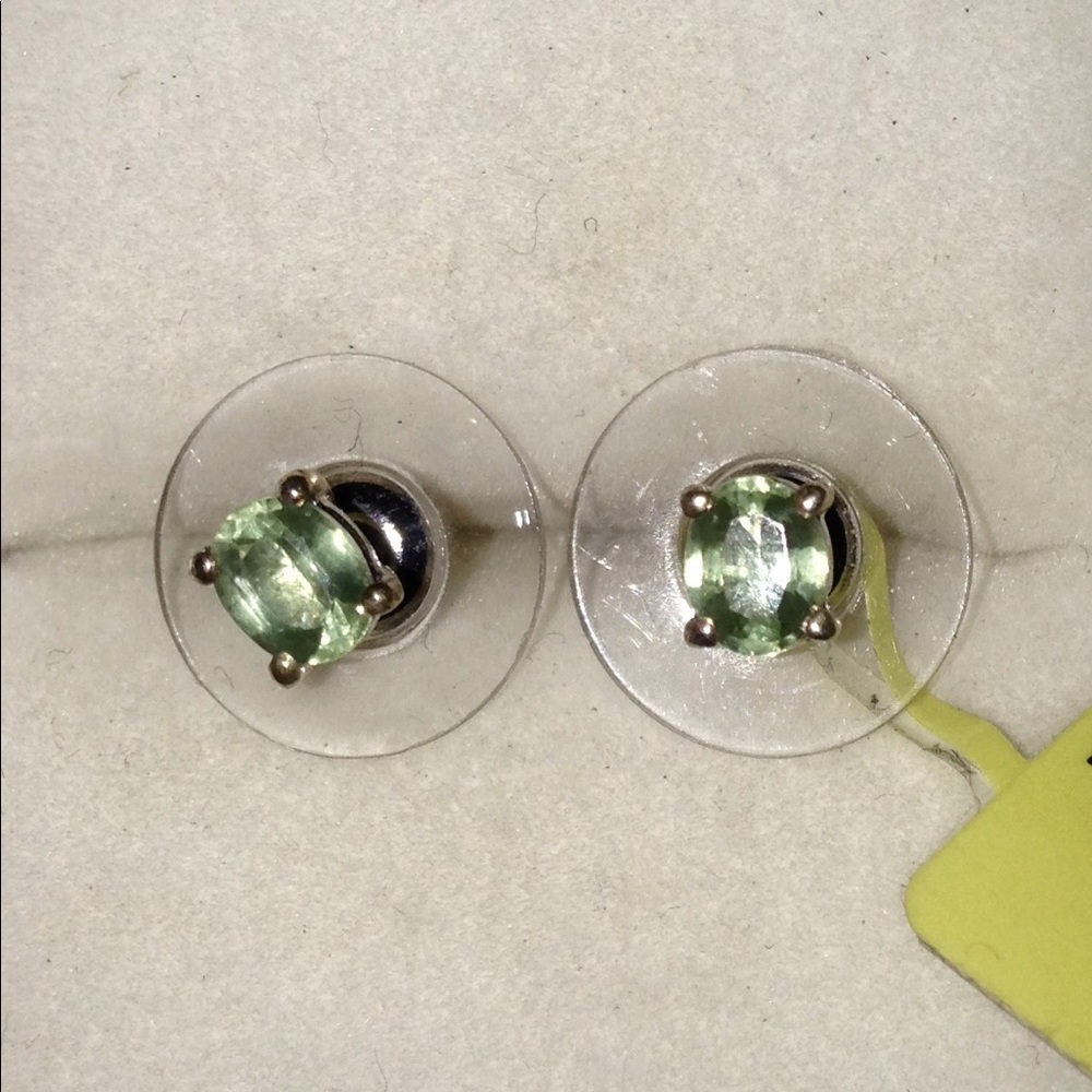 NWT*EXOTIC GREEN KYANITE STUDS*SO SIMPLY CLASSIC!!